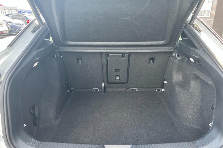 Hvid VW ID.5 fra 2025