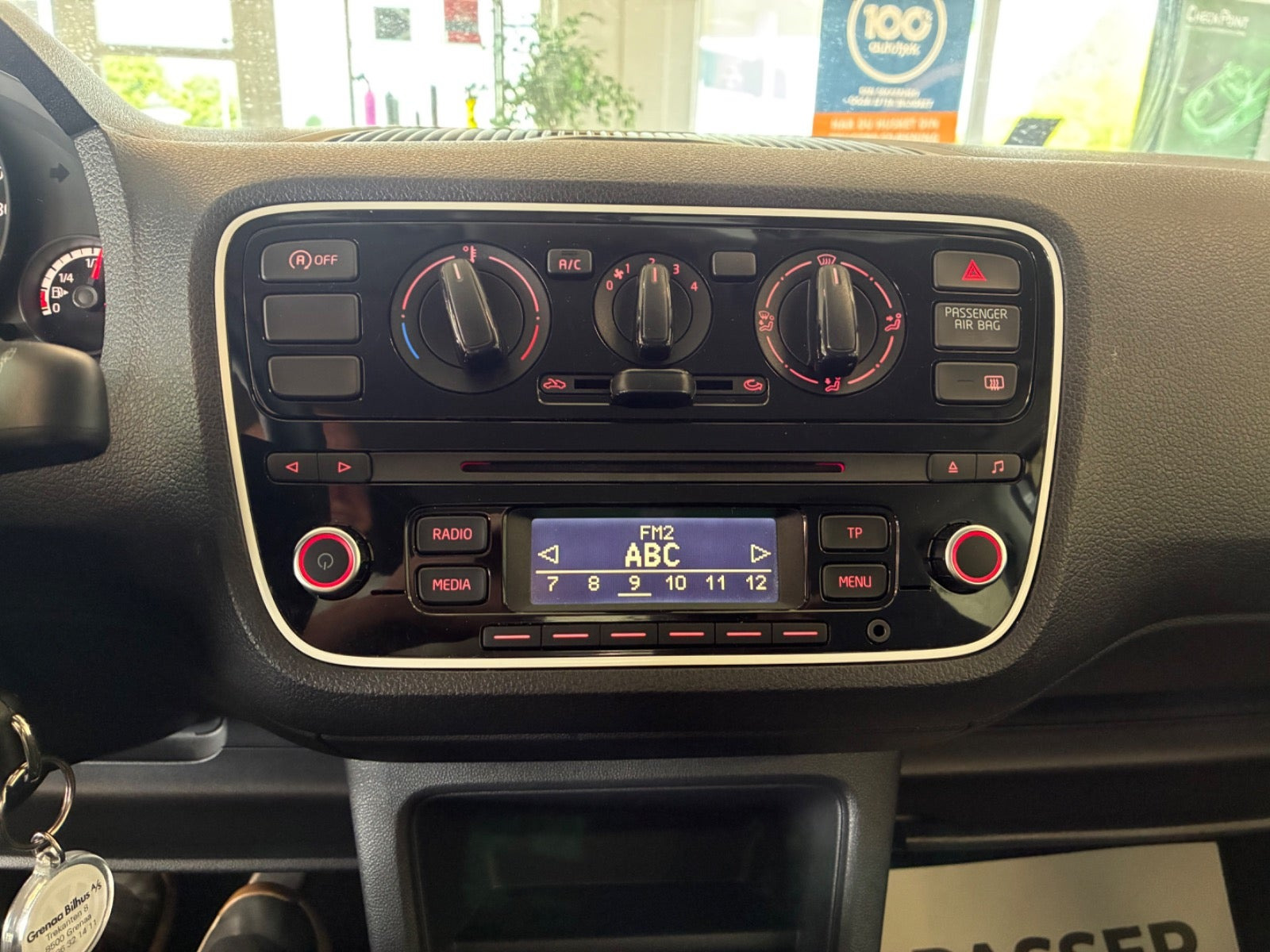 Blå VW UP! fra 2013