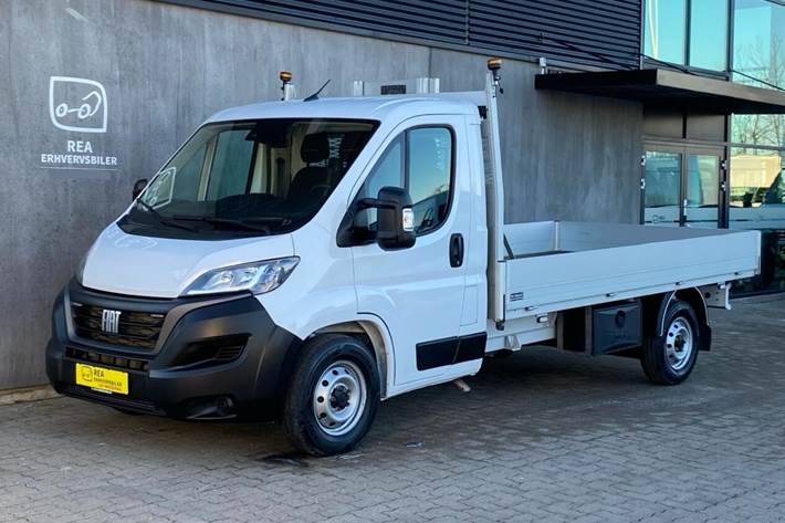 Hvid Fiat Ducato fra 2024