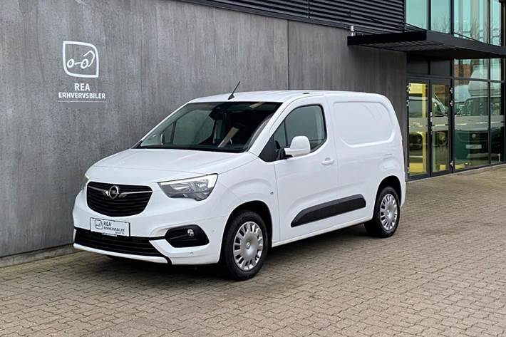 Hvid Opel Combo fra 2019