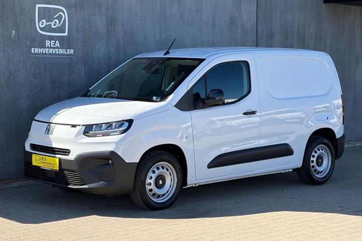 Hvid Fiat Doblò fra 2026 set udefra
