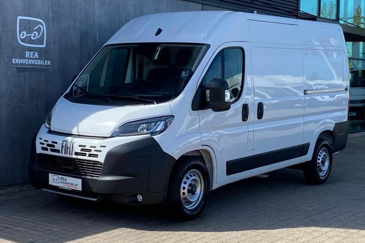 Hvid Fiat Ducato fra 2025