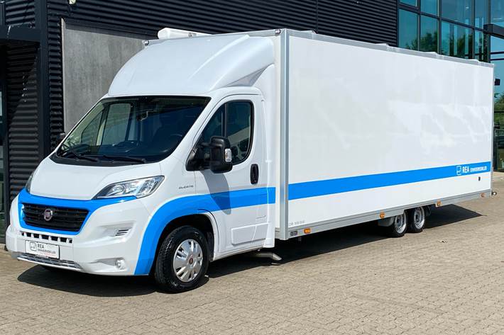 Hvid Fiat Ducato fra 2021