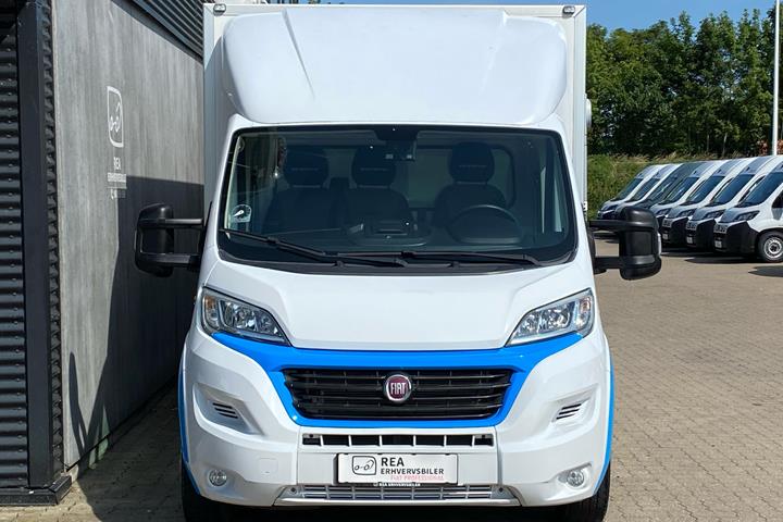 Hvid Fiat Ducato fra 2021