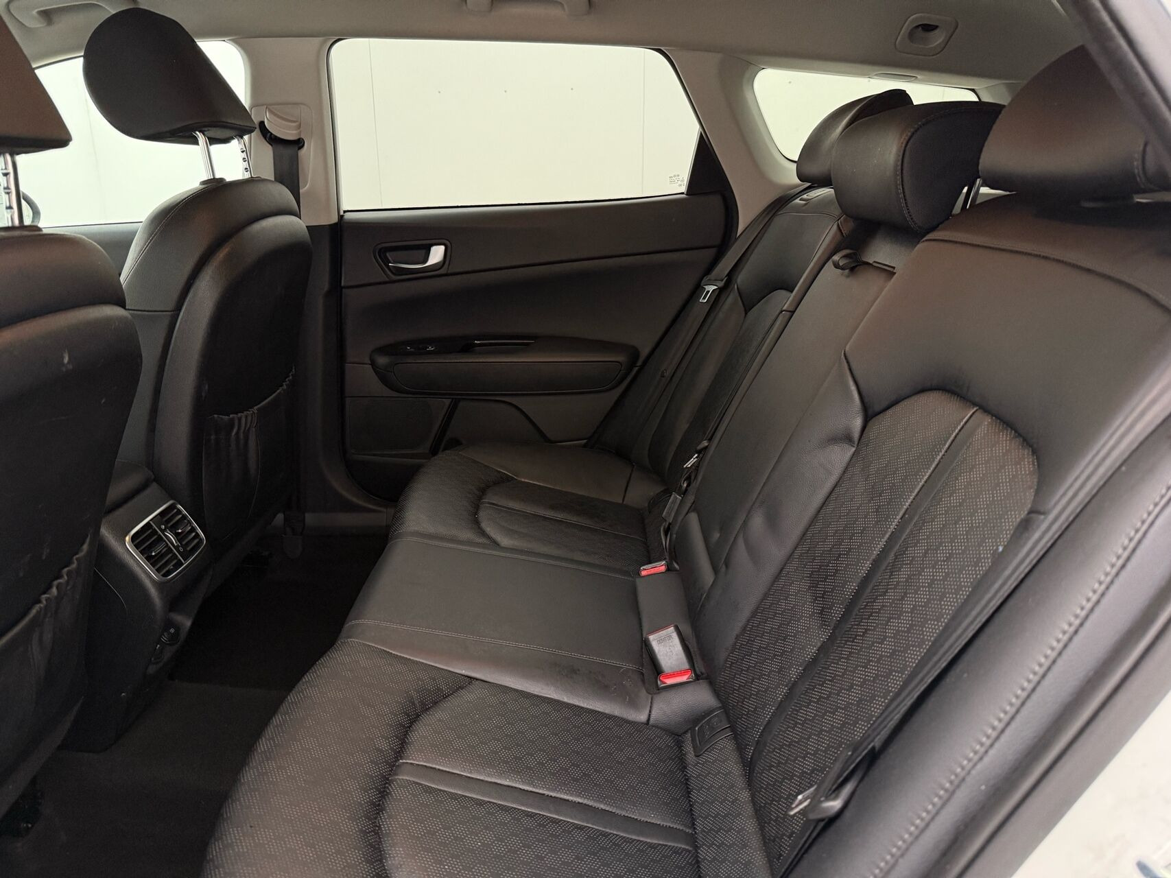 Hvid Kia Optima fra 2019