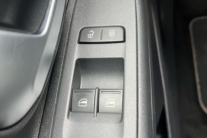 Hvid VW e-up fra 2020