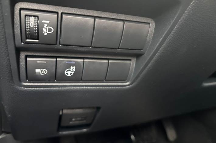 Blå Toyota Yaris fra 2021