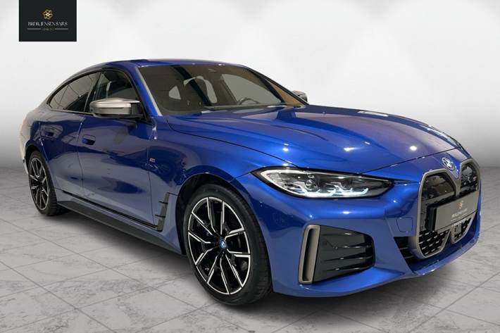 Blå BMW i4 fra 2023
