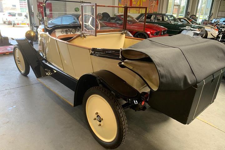 undefined Citroën B2 fra 1923 set udefra