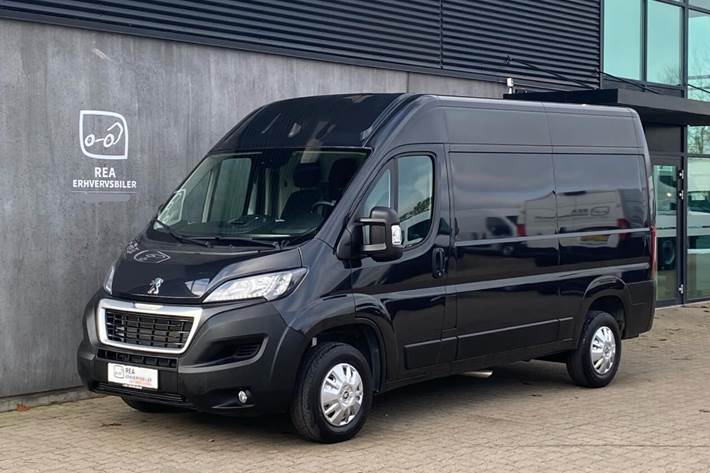 Sort Peugeot Boxer fra 2023