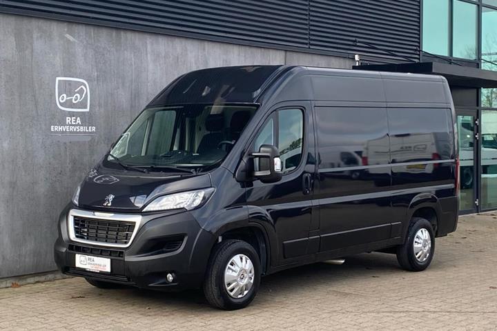 Sort Peugeot Boxer fra 2023
