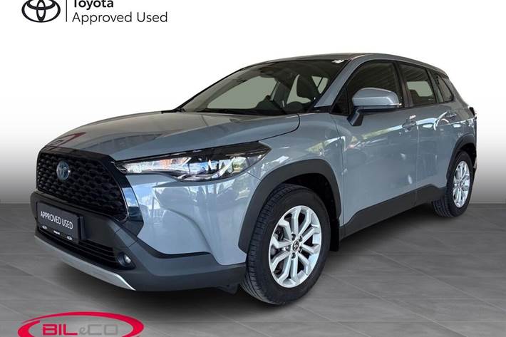 Grå Toyota Corolla Cross fra 2023
