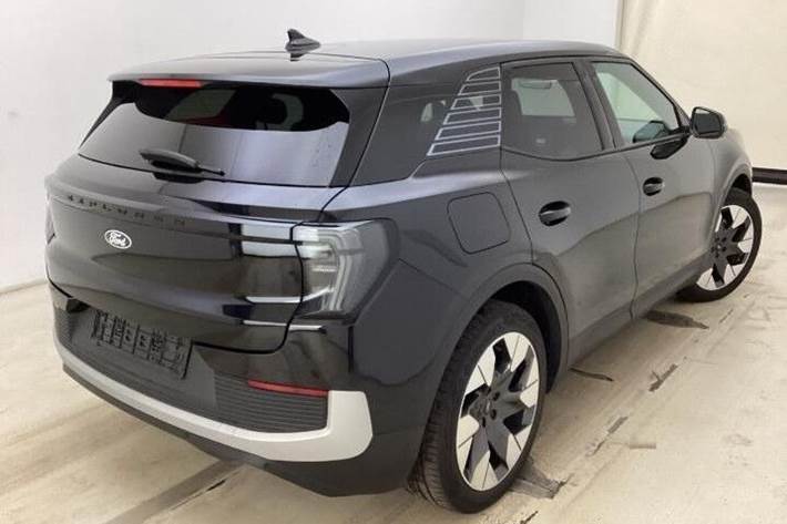 Sort Ford Explorer fra 2025