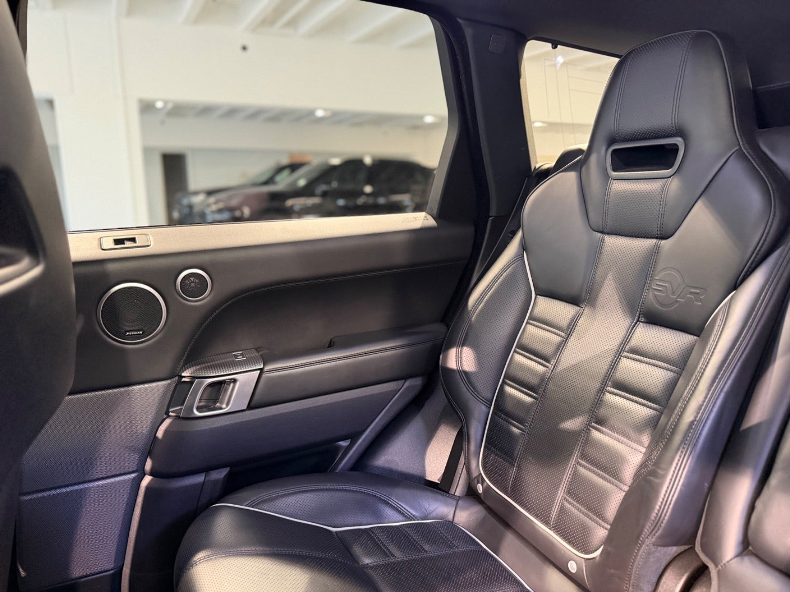 Sort Land Rover Range Rover sport fra 2016