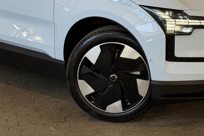 Blå Volvo EX30 fra 2024