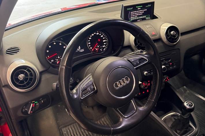Rød Audi A1 fra 2011