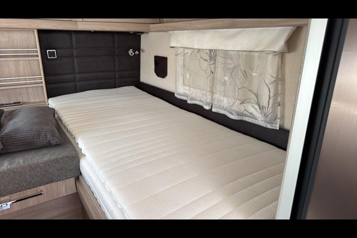 Hvid Mercedes Kabe fra 2023