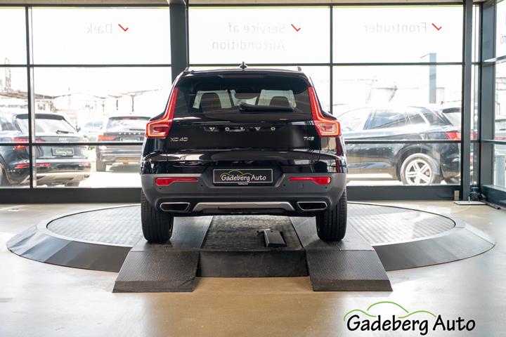 Sort Volvo XC40 fra 2019