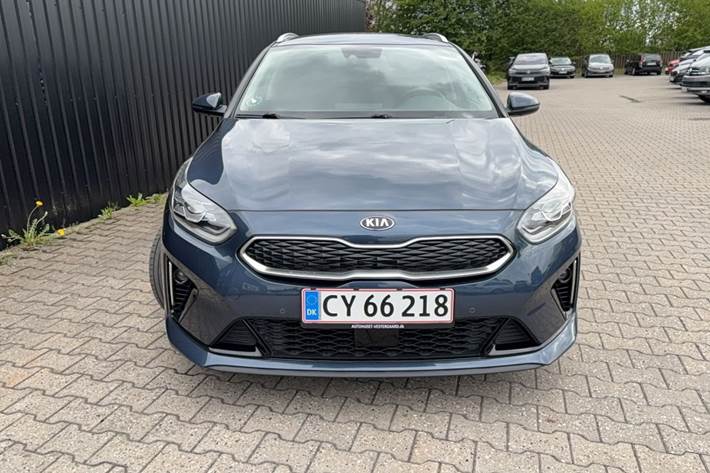 Blå Kia Ceed fra 2020