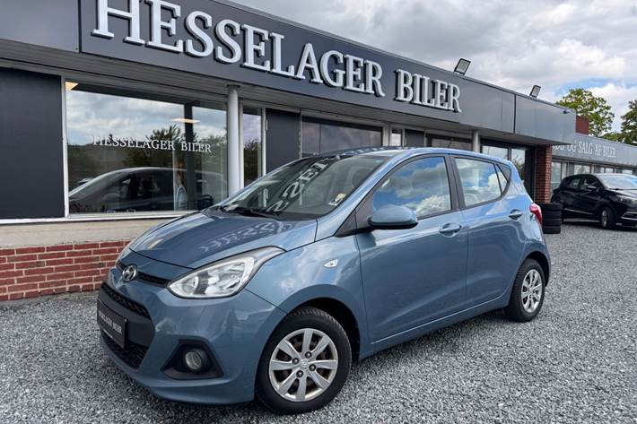 Blå Hyundai i10 fra 2016