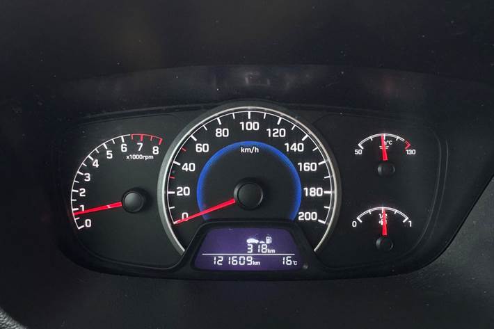 Blå Hyundai i10 fra 2016