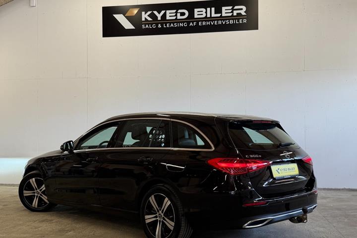 Sort Mercedes C300 e fra 2023