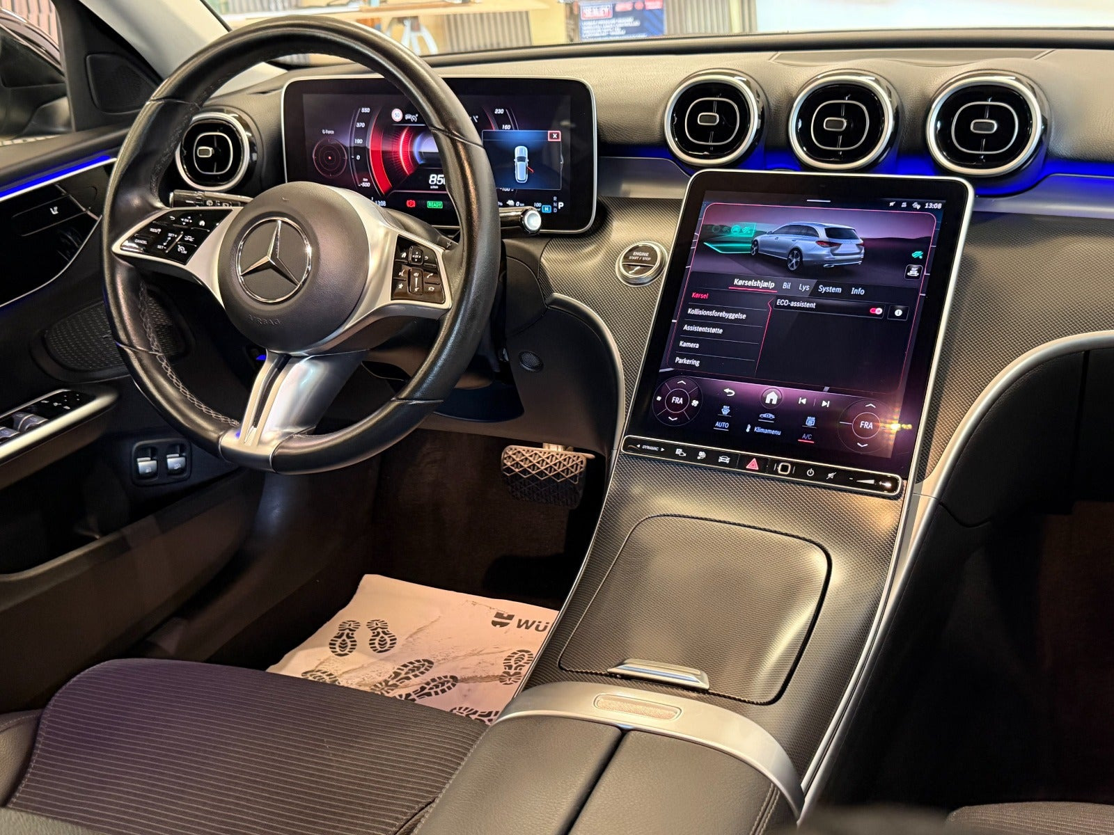 Sort Mercedes C300 e fra 2023