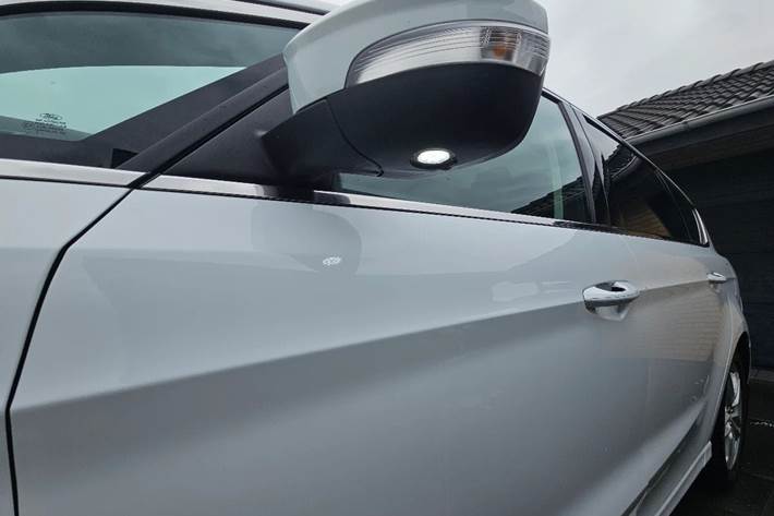 Hvid Ford S-MAX fra 2018