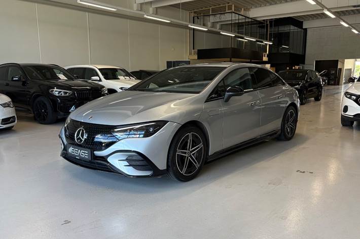 Sølv Mercedes EQE350 fra 2024