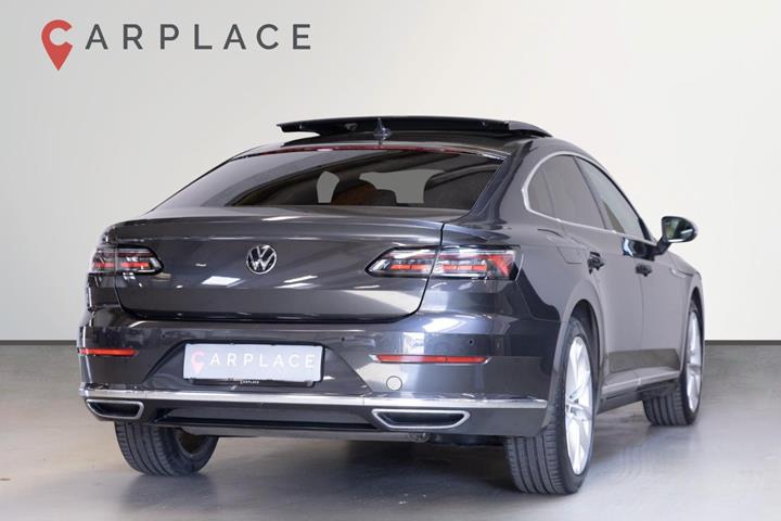 Grå VW Arteon fra 2022