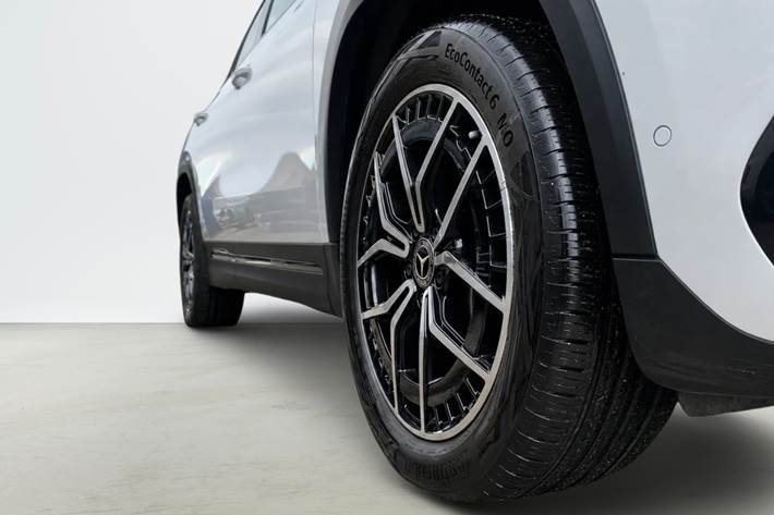 Hvid Mercedes EQA250 fra 2023