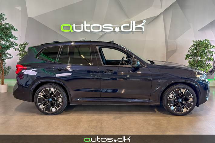 Sort BMW iX3 fra 2022