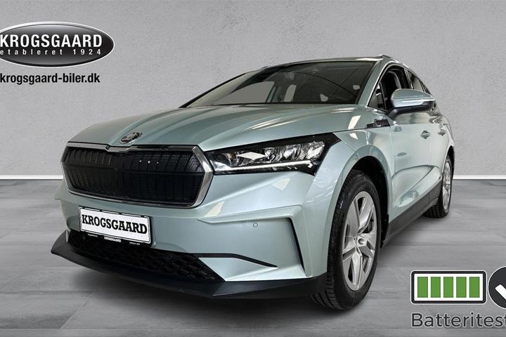 Sølv Skoda Enyaq fra 2023 set udefra