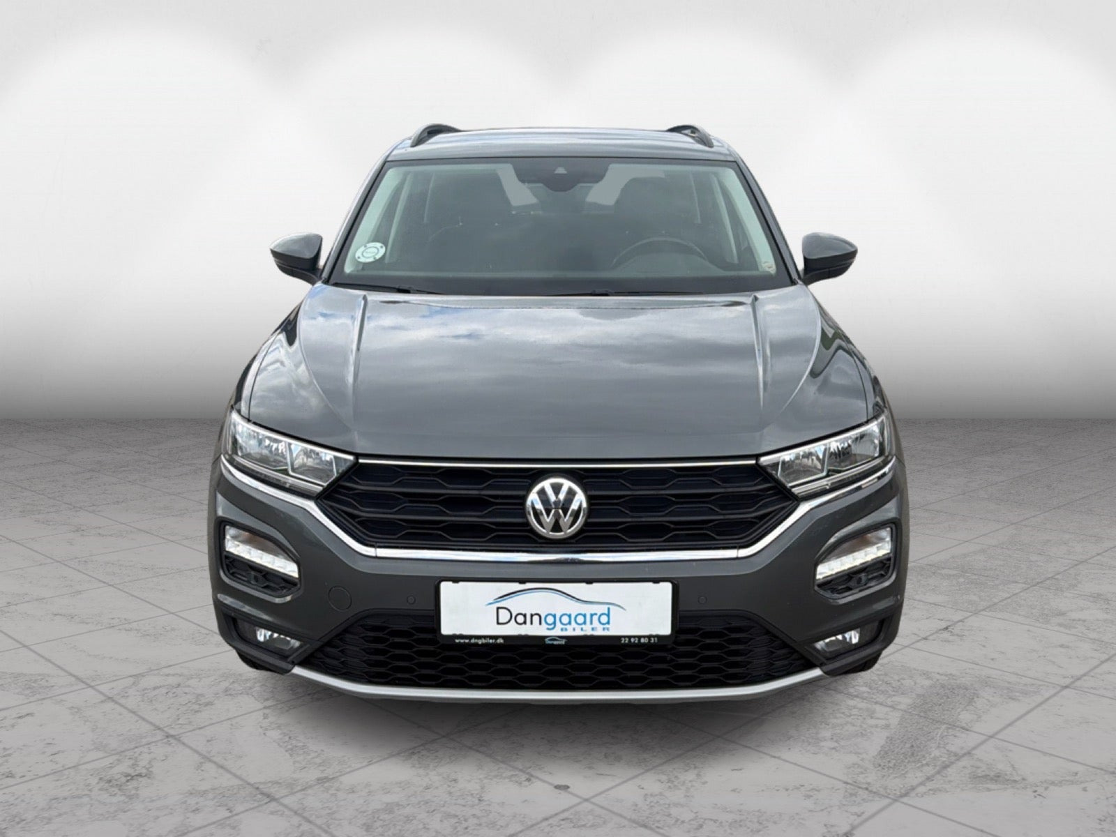 Grå VW T-Roc fra 2019