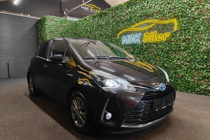 undefined Toyota Yaris fra 2017 set udefra