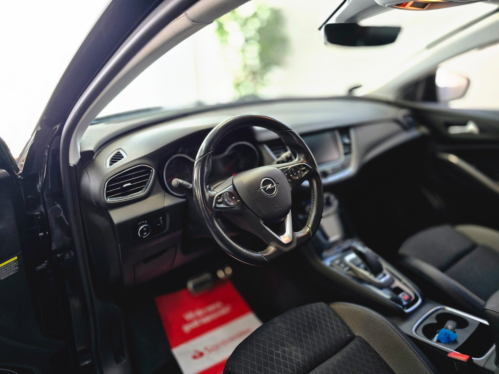 Sort Opel Grandland X fra 2021