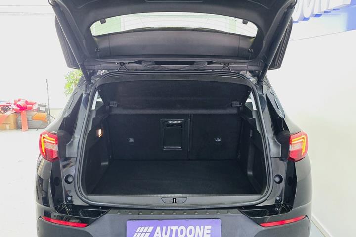 Sort Opel Grandland X fra 2021
