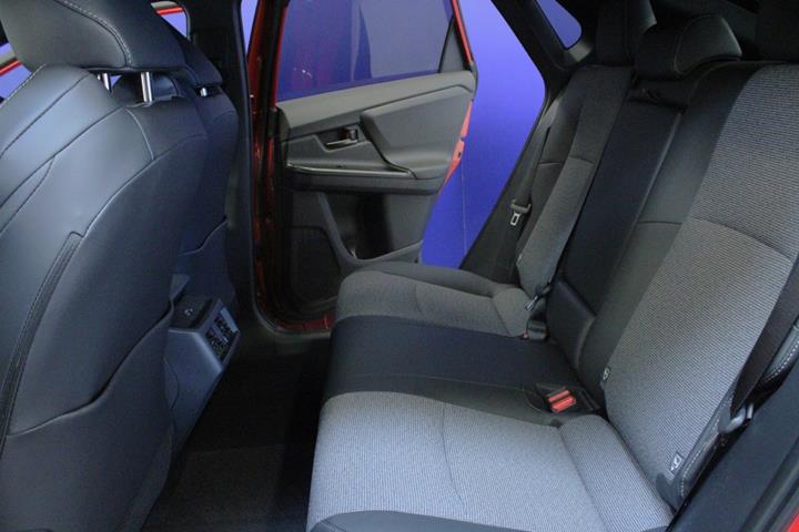 Rød Toyota BZ4X fra 2026