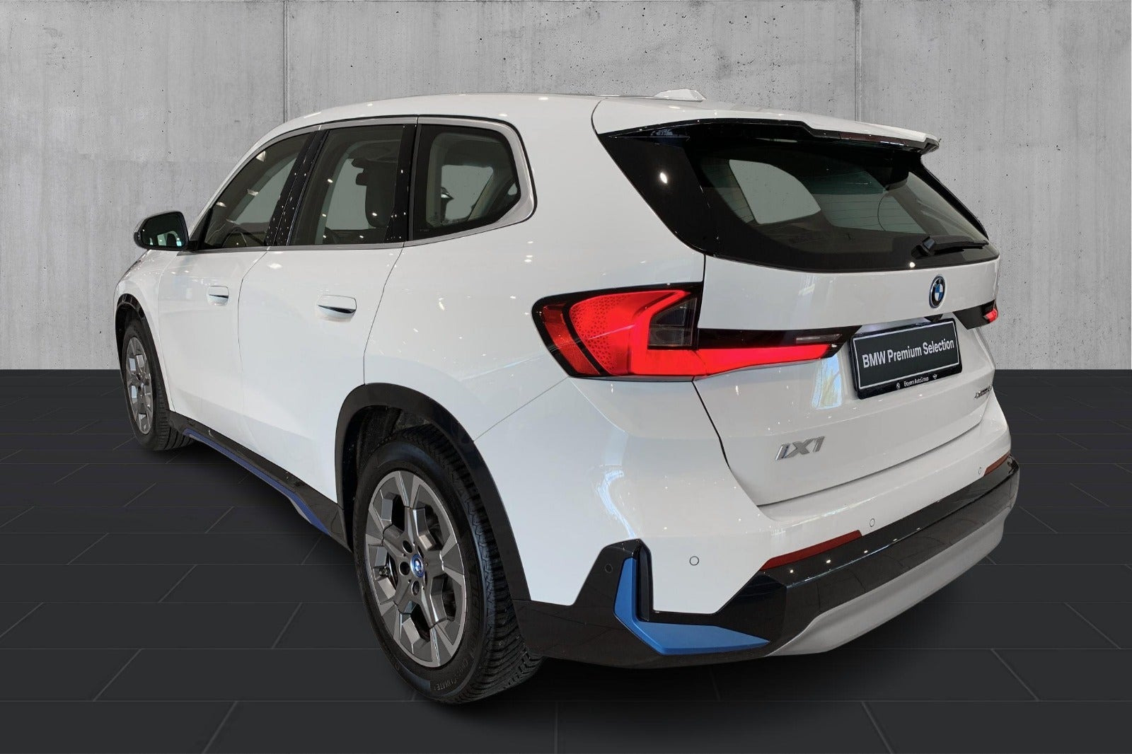 Hvid BMW iX1 fra 2023