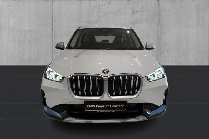Hvid BMW iX1 fra 2023