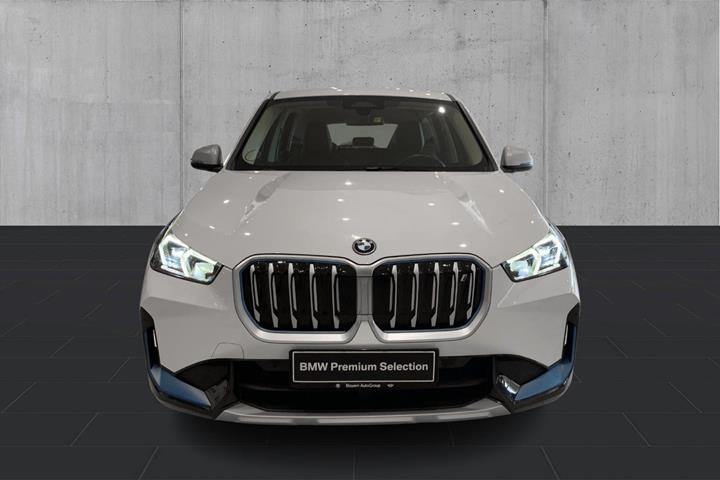 Hvid BMW iX1 fra 2023