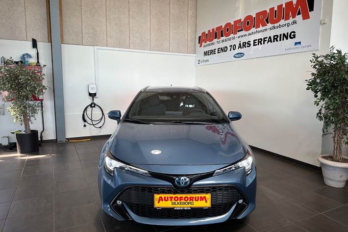Blå Toyota Corolla fra 2020