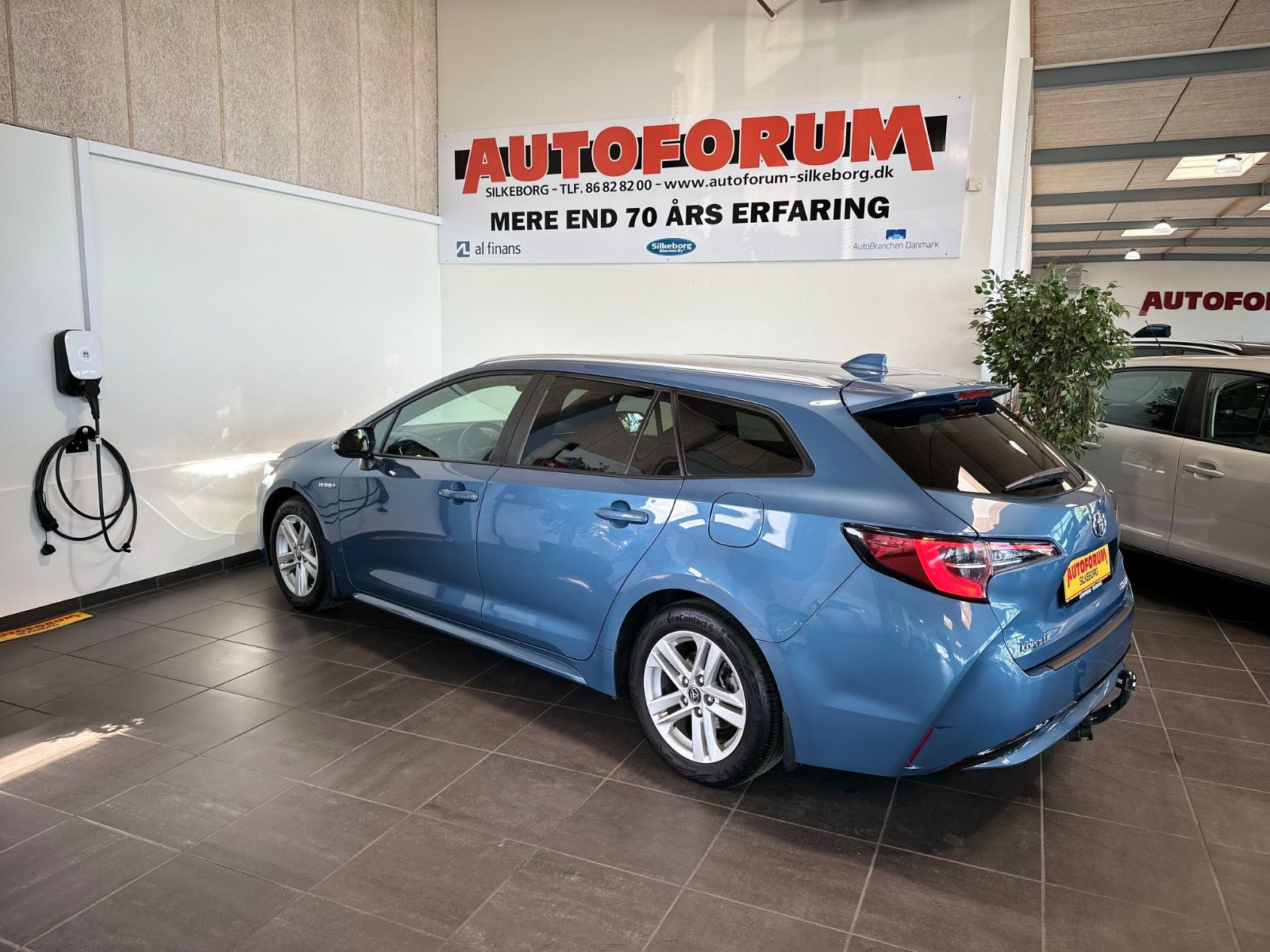Blå Toyota Corolla fra 2020