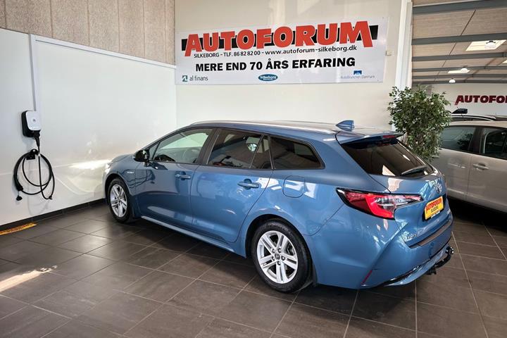 Blå Toyota Corolla fra 2020