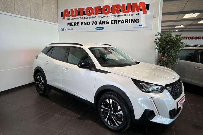 Hvid Peugeot 2008 fra 2022