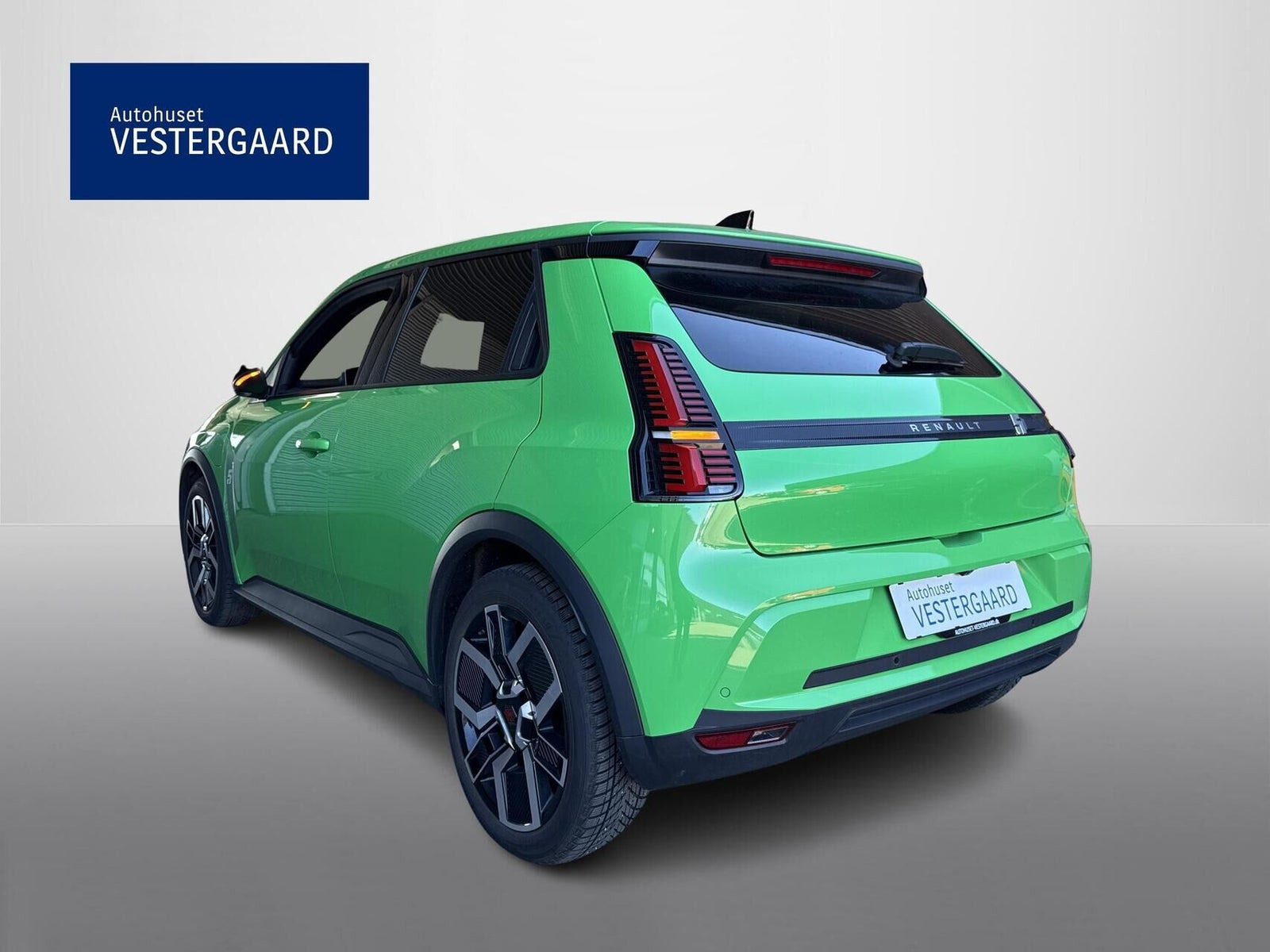 Grøn Renault 5 E-Tech fra 2025