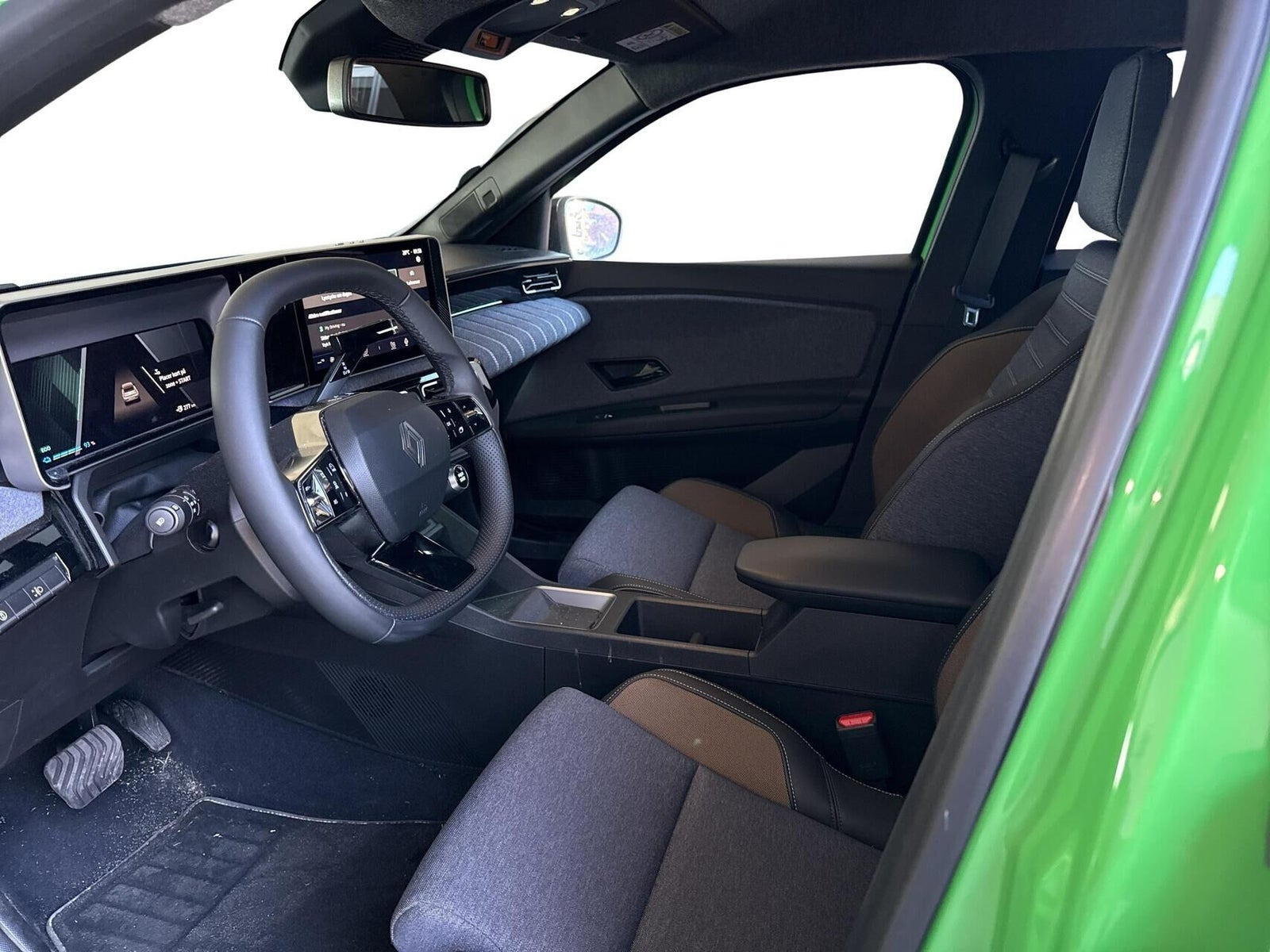 Grøn Renault 5 E-Tech fra 2025