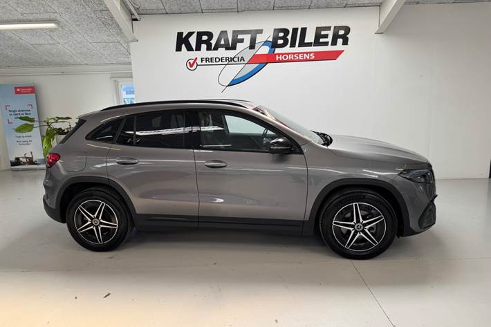 Grå Mercedes EQA250 fra 2022