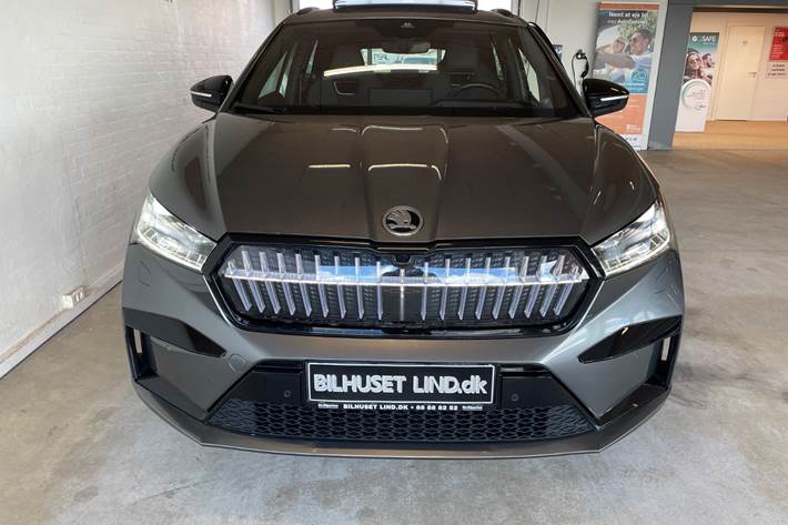 Grå Skoda Enyaq fra 2023