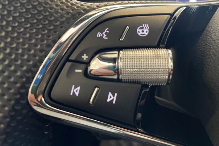 Grå Skoda Enyaq fra 2023